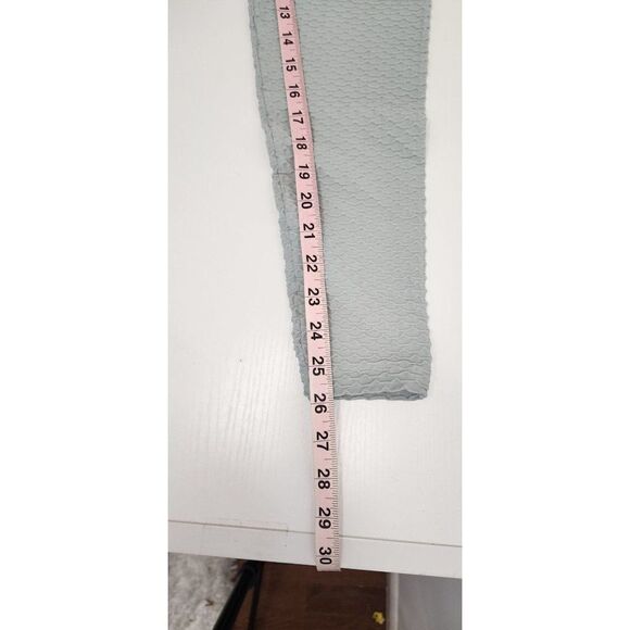 Booty By BraBants One Size Croco Capri Leggings in Light Grey - Picture 6 of 6